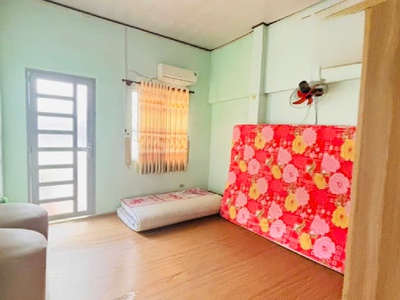 Chính chủ 1 đời   gần mặt tiền   hẻm 4m bàn cờ   tiện xây mới   43m    giá 8.x tỷ. 1