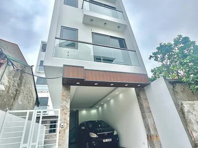 Nhà mới ô tô 7 chỗ vào nhà  6 tầng bát khối 47 m2 x mặt tiền 4.2m, 9.5 tỷ long biên. 0