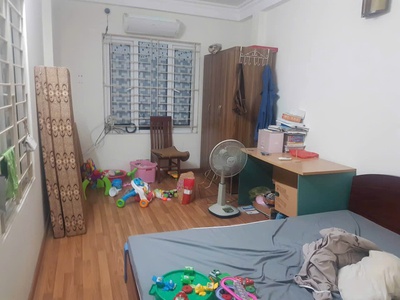 Cho thuê nhà nguyên căn cuối ngõ 27 đại cồ việt, 25m2 x 4 tầng, 3 ngủ, 3 wc, 10 triệu ở gđ 0