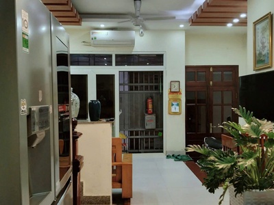 Cho thuê nhà nguyên căn ngõ 211 khương trung,  45m2 x 3 tầng, 3 ngủ, 12 triệu ở 4 người 1