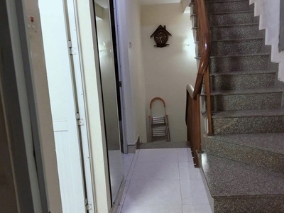 Cho thuê nhà nguyên căn ngõ 211 khương trung,  45m2 x 3 tầng, 3 ngủ, 12 triệu ở 4 người 4