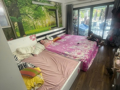 Cho thuê căn hộ tập thể tầng 4 khu tập thể bách khoa, 100m2, 3 ngủ, 10 triệu ở nhóm, gđ 3