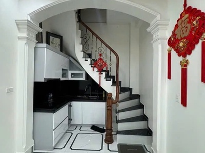 Bán nhà trung phụng 21m2. 6 tầng. mặt tiền 3m. giá 7.7 tỷ đống đa hà 2