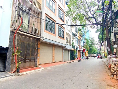 Bán nhà hoàng cầu   ngõ nông   phía quận ủy   ô tô dừng đỗ   52m  x 5t   mặt tiền 4m   18,6 tỷ 3