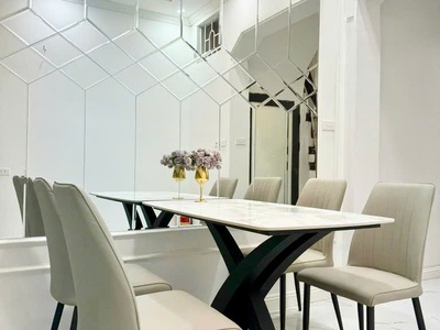 Nhà phạm văn đồng   32m  x 5 tầng   giá 8 tỷ   gần hoàng quốc việt 2