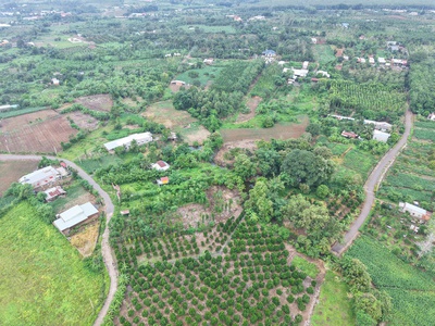 3.200m  đất vườn đá bạc 200 thổ cư  view suối, hồ cá   giá 1,2 triệu/m 3