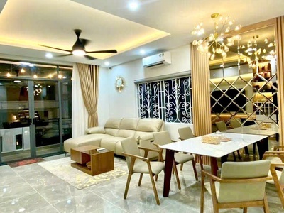 Bán nhà q10- hẻm 6m thông cmt8- ngang hơn 5m- căn góc 3 tầng 3 phòng ngủ nội thất sịn: 11 tỷ nhỉnh 1