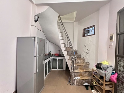 Bán nhà hậu khuông   cách bạch mai 30m   nhà mới, 5 tầng, giá rẻ bất ngờ lh  0817606560 4