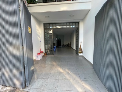 Cho thuê mặt bằng tầng trệt ỏ hẻm 440 thống nhất 1
