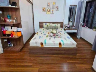 Bán nhà lạc long quân -  5 tầng x 30m - giá chỉ 7,4 tỷ - ngõ thông rộng, ô tô gần - lô góc 1