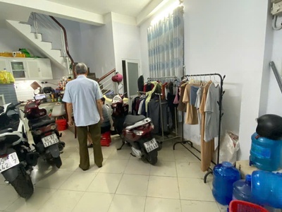 Chính chủ cần bán nhà đẹp đường calmette - quận 1 1