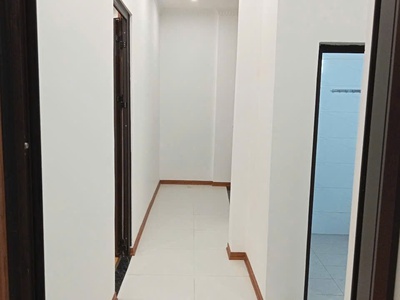 Ngọc thụy 58m    3t   6.7m mt   8.2 tỷ   long biên  dòng tiền   gần phố   kinh doanh được 2