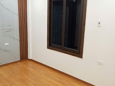 Ngọc thụy 58m    3t   6.7m mt   8.2 tỷ   long biên  dòng tiền   gần phố   kinh doanh được 3