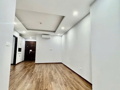 Cần bán căn hộ chung cư hiếm   mặt đường nguyễn chánh   diện tích phù hợp   tầng trung đẹp 1
