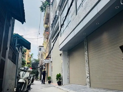 Nhà mới oto qua ngọc thụy 35 m2 x 7 tầng mặt tiền 3.5m, 11.2 tỷ long biên. 0