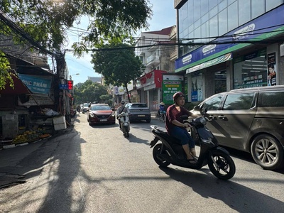 Sẵn nhà đang cho thuê dòng tiền kinh doanh, xuân la tây hồ, giá 9x tỷ, thông ô tô 7 chỗ ngủ trong 1