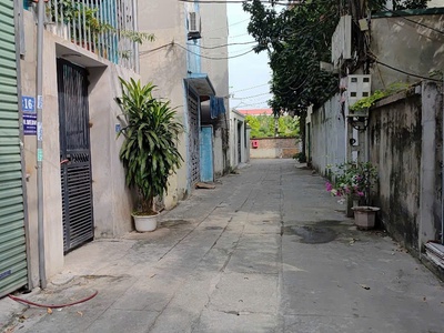  ô tô vào nhà - 2 mặt thoáng - gần chợ, trường, ủy ban ngọc thụy  49m   2t   gác lửng  6 tỷ 3