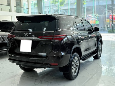 Bán Toyota Fortuner 2 cầu máy xăng, sản xuất 2021, lăn bánh 3 vạn Km. 4