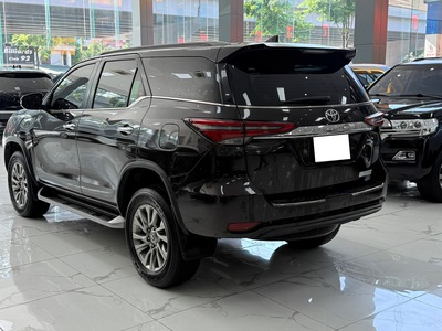 Bán Toyota Fortuner 2 cầu máy xăng, sản xuất 2021, lăn bánh 3 vạn Km. 5