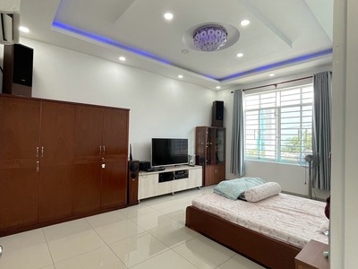 Bán nhà 1T1L kế bên trường THPT Trấn Biên ngang 6m chỉ 5,3 tỷ 0