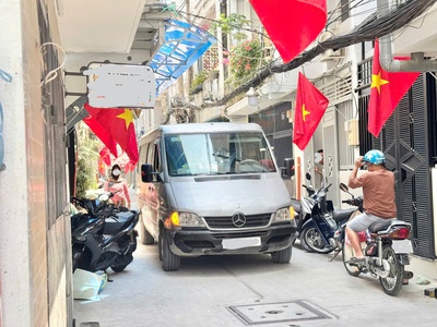 Bán nhà mới xây HXH Nguyễn Đình Chiểu Quận 3, giá chỉ 7.99ty 1