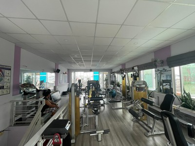 Giảm 3 tỷ còn 27 tỷ đường 16m nguyễn kiệm 127m2 ngang 6.5m 6 lầu t.máy ngay bv 175. 3