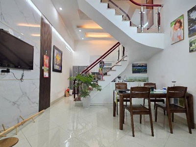 Nhà chính chủ - giá tốt - vị trí đẹp tại đường láng, thành phố hà nội 1