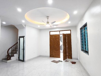 Lô góc - thang máy - hàng xóm vinhomes smartcity- gần ô tô 0