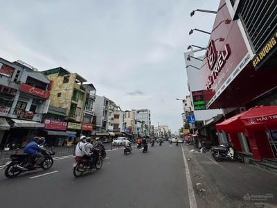 Siêu đẹp  giá tốt về 29 tỷ xíu nhà góc 2 mtkd dương bá trạc ghé q1 chỉ 500m 2