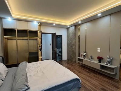 Bán gấp - nhà ngọc thụy - bồ đề  diện tích 45m    5 tầng   nhà mới đẹp   gần ô tô   giá chỉ hơn 6 3