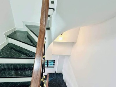 Bán gấp - nhà ngọc thụy - bồ đề  diện tích 45m    5 tầng   nhà mới đẹp   gần ô tô   giá chỉ hơn 6 4