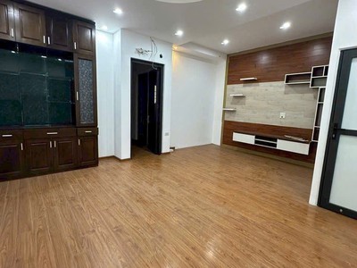 Bán nhà khu vực tây hồ   gần hồ, ô tô vào nhà, chỉ 14 tỷ 2