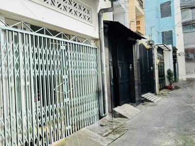 Ngay etown cộng hòa   hxh đỗ cửa   77m    giá chưa 100tr/m . 0