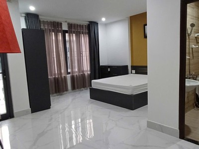 Nhà kiệt ô tô thẳng 60m ra nguyễn tri phương, 82m2, ngang 5.5m, 3 tầng, 6 phòng, 6.x tỷ 2