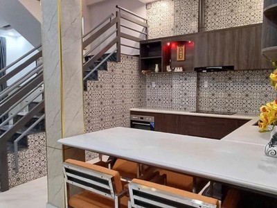 Nhà kiệt ô tô thẳng 60m ra nguyễn tri phương, 82m2, ngang 5.5m, 3 tầng, 6 phòng, 6.x tỷ 0