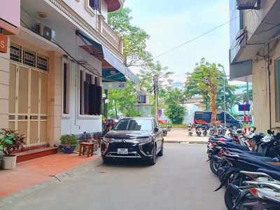 Bán nhà hoàng cầu   cách phố 5 nhà   gara ô tô   mặt tiền 5m   55m  x 5t   19 tỷ 2