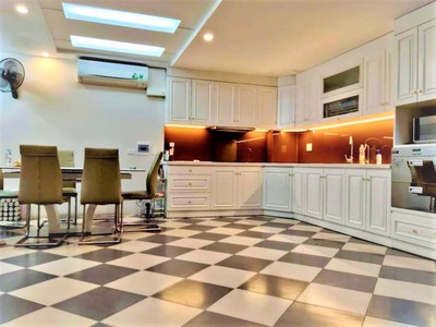 Bán nhà hoàng cầu   cách phố 5 nhà   gara ô tô   mặt tiền 5m   55m  x 5t   19 tỷ 1