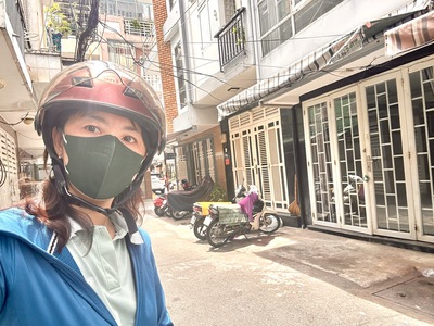 Nhà bán mặt tiền xe hơi đổ cửa- thông ra vĩnh hội- khánh hôi- bến vân đồn. 0