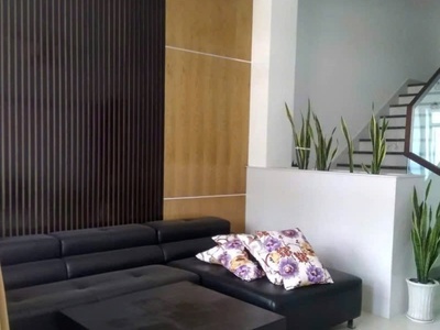 Bán nhà mặt phố q.9, 115m , 3 tầng, 8.7 tỷ, sổ hồng 1