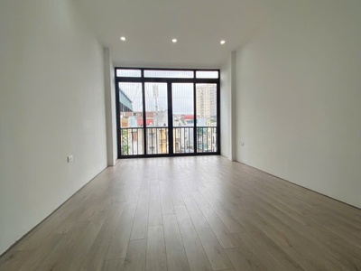  ngọc thụy - nhà đẹp 5 tầng mới kính coong - gần phố ô tô tránh, vỉa hè   giá 8.9 tỷ   vị trí 0
