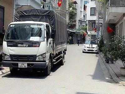 Gia thụy - nhà mới kính koong - ô tô - vị trí đỉnh 4