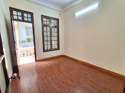 phân lô bàn cờ - hàng xóm khai sơn - gần hồ, công viên ngọc thụy - ô tô thông - nhà thoáng trước 1