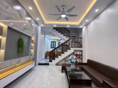 Bán căn nhà 3 tầng ngõ phố Ngọc Tuyền, TP Hải Phòng mới, 45m2, 3 ngủ, 2vs, nhà mới đẹp 0