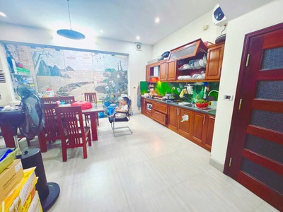 Bán nhà mặt phố Kim Ngưu, SĐCC 95m2, mặt tiền 6m 3