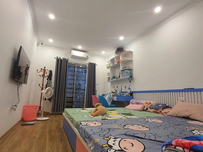 Bán nhà mặt ngõ Bùi Quốc Khái, Linh Đàm, 7.6 tỷ, ô tô đỗ cửa 3