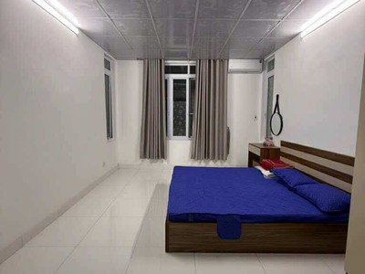 Tt hai bà trưng, nhà đẹp ở ngay, ngõ nông, gần chợ chỉ nhỉnh 5 tỷ 2