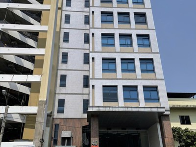 Bán tòa nhà 2 hầm 10tầng cao cấp gần sân bay phường tân sơn nhất, 157 tỷ hơn 1