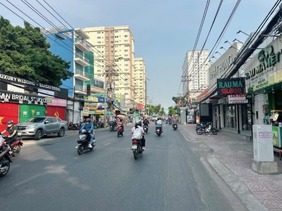 Gấp bán view góc mtkd nguyễn xí ngang gần 6m 120m2 dt 55tr cạnh vincom plaza 24.7 tỷ. 2