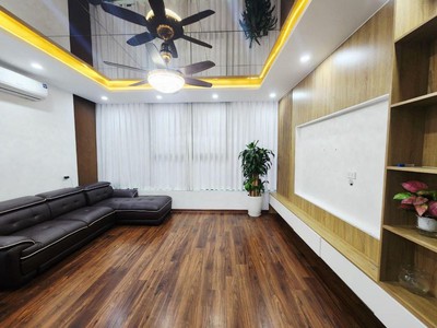 Bán nhà văn la - hà đông, thang máy, 36m2, 10.x tỷ 2