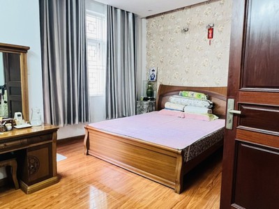 Ngộp bank gấp bán nhà 4 tầng cách mạng tháng 8, quận 10, 56m2  5.1x11 , 10.3 tỷ 4